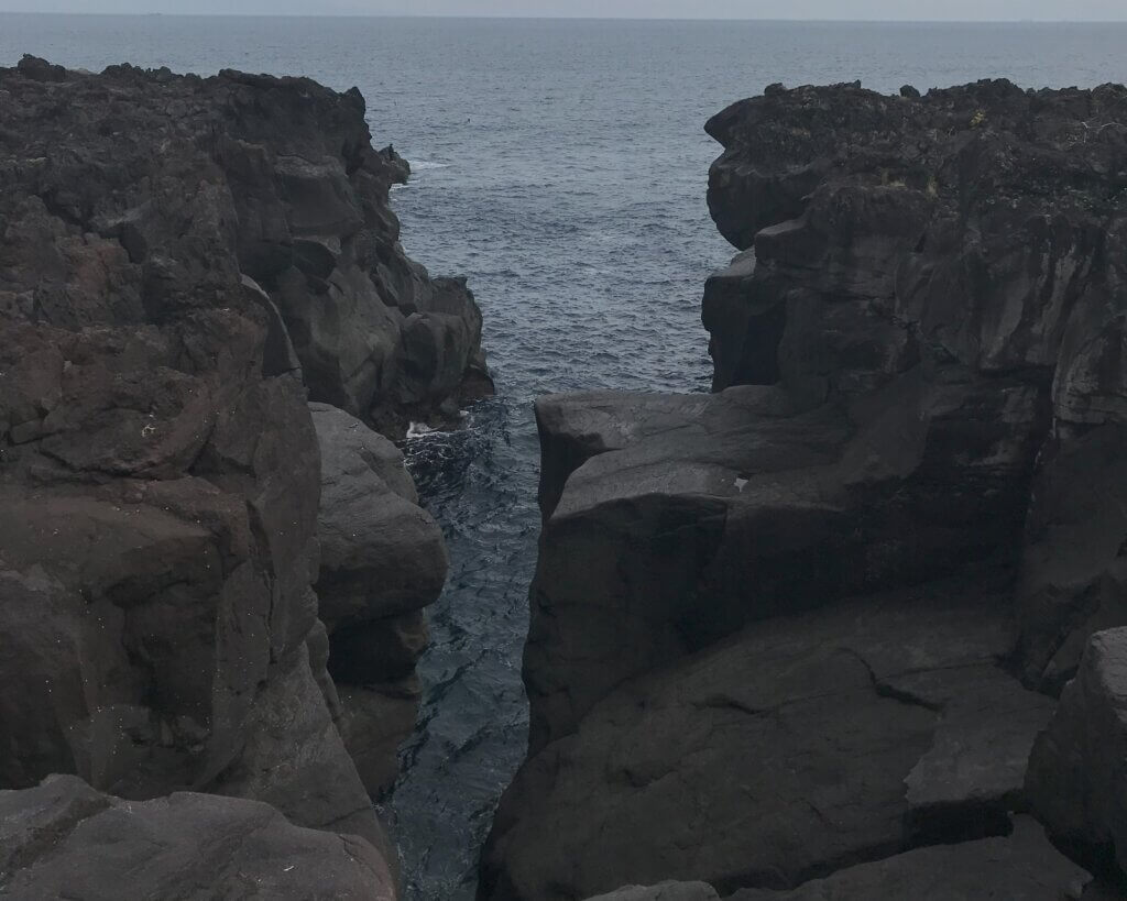 東伊豆　伊東市　城ヶ崎海岸